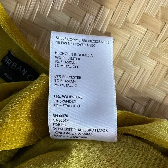 Gold Velvet Deep V Long Sleeve Top Size Medium - Picture 8 of 8